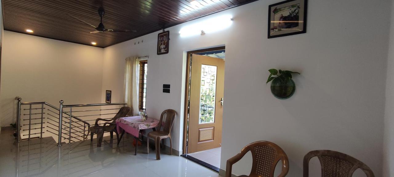 Soly'S Villa Homestay Munnar Esterno foto